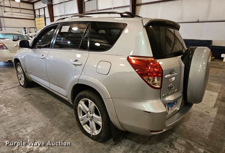 image for item DK7685 2007 Toyota RAV4  SUV