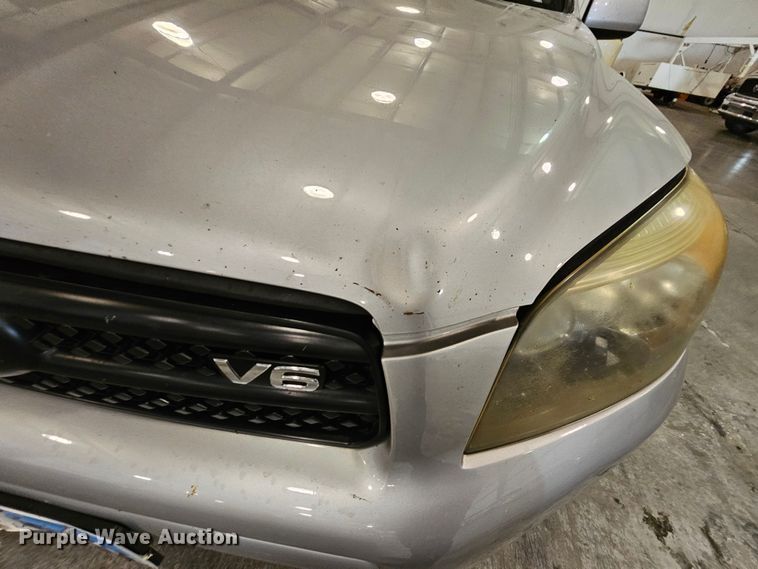 image for item DK7685 2007 Toyota RAV4  SUV