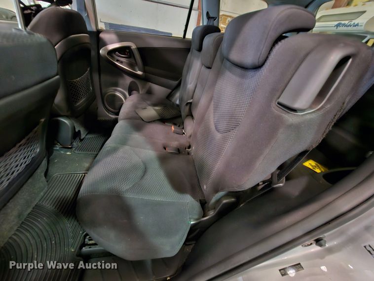 image for item DK7685 2007 Toyota RAV4  SUV