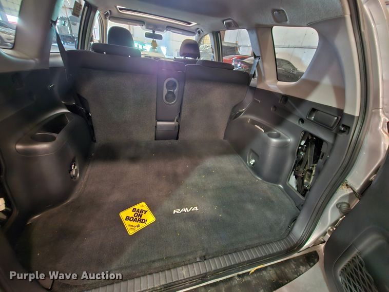 image for item DK7685 2007 Toyota RAV4  SUV