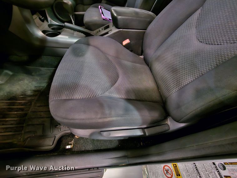 image for item DK7685 2007 Toyota RAV4  SUV