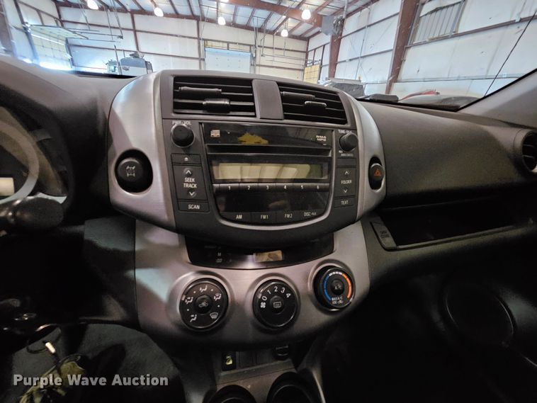 image for item DK7685 2007 Toyota RAV4  SUV