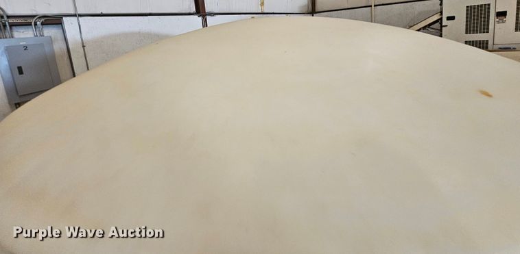 image for item DK7686 1,500 gallon poly tank