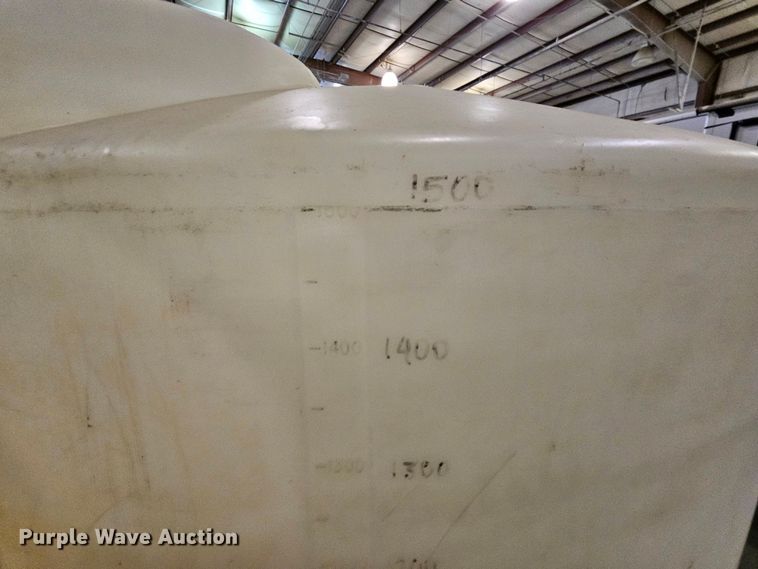 image for item DK7686 1,500 gallon poly tank