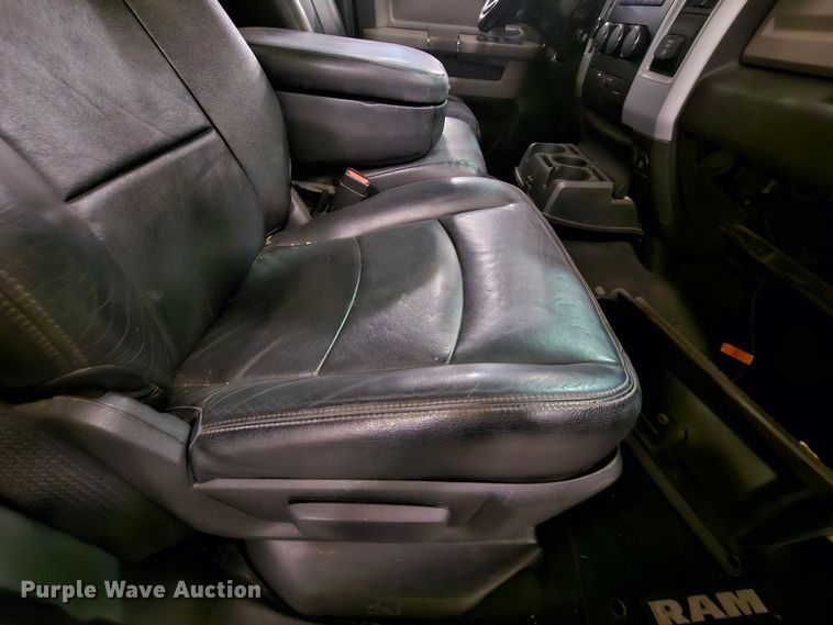 image for item DK7687 2010 Dodge Ram 1500  Crew Cab pickup truck