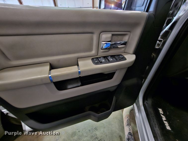 image for item DK7687 2010 Dodge Ram 1500  Crew Cab pickup truck