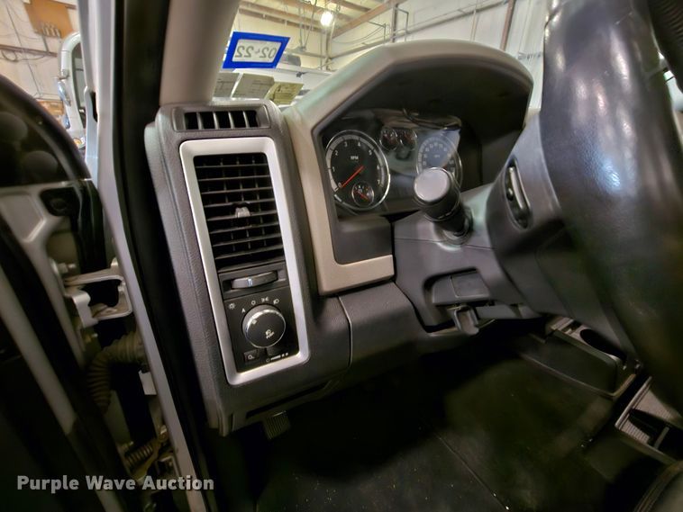 image for item DK7687 2010 Dodge Ram 1500  Crew Cab pickup truck