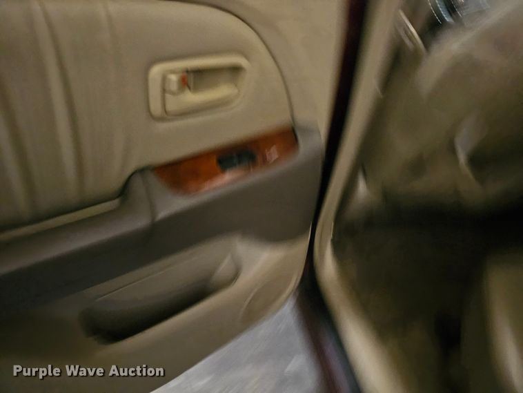 image for item DK7690 1999 Lexus RX300  SUV