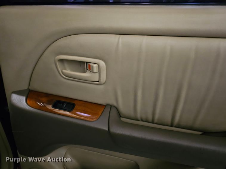 image for item DK7690 1999 Lexus RX300  SUV