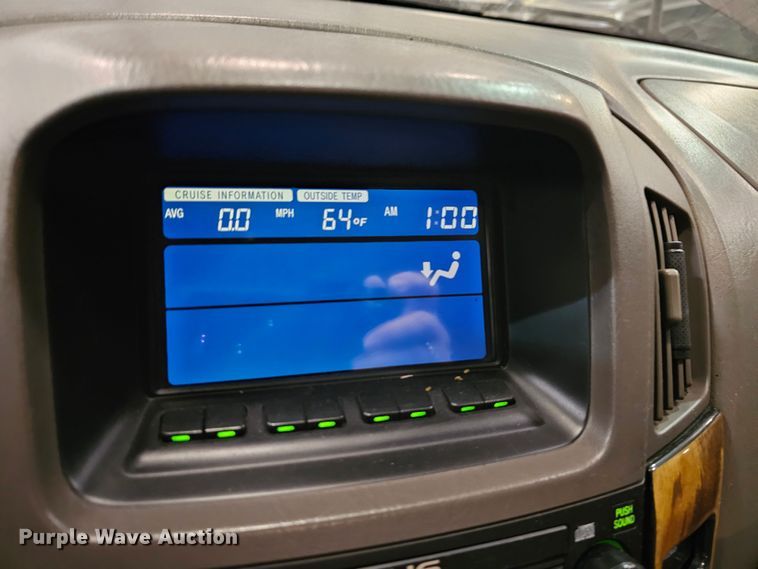 image for item DK7690 1999 Lexus RX300  SUV