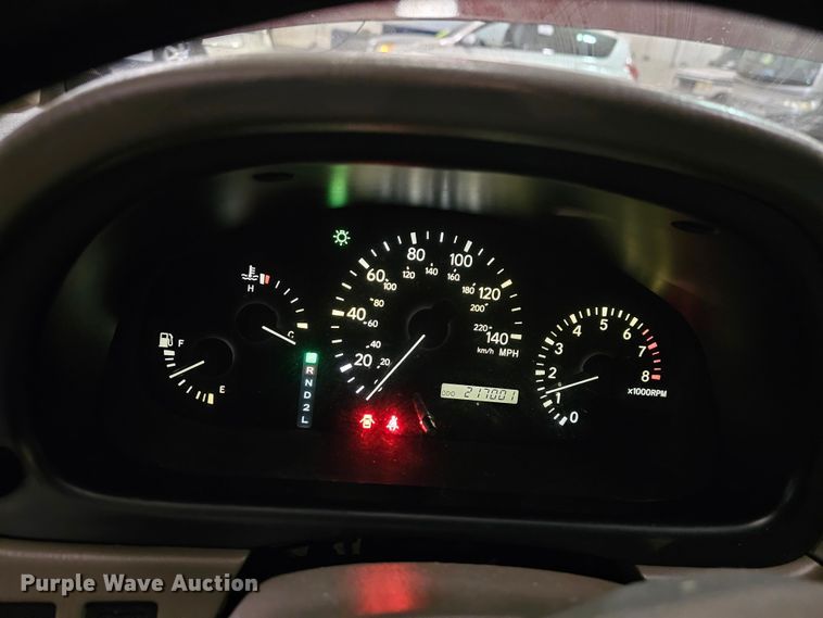 image for item DK7690 1999 Lexus RX300  SUV