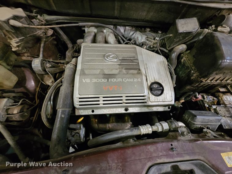 image for item DK7690 1999 Lexus RX300  SUV