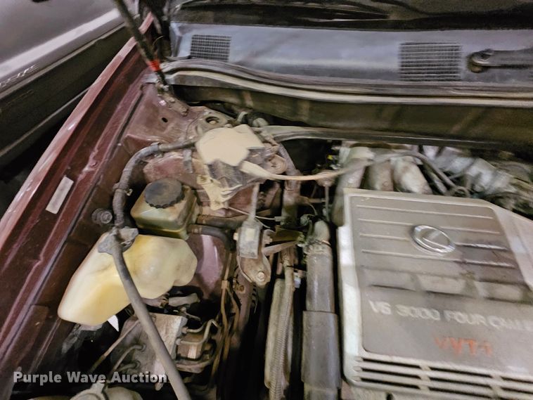 image for item DK7690 1999 Lexus RX300  SUV