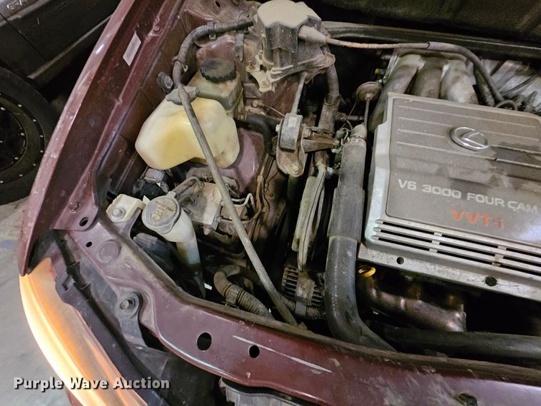 image for item DK7690 1999 Lexus RX300  SUV