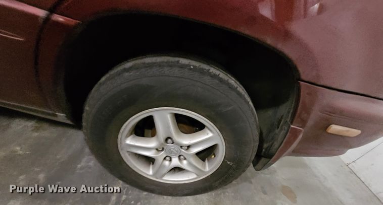 image for item DK7690 1999 Lexus RX300  SUV