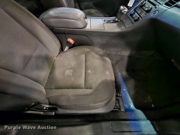 image for item DK7693 2010 Ford Taurus SEL