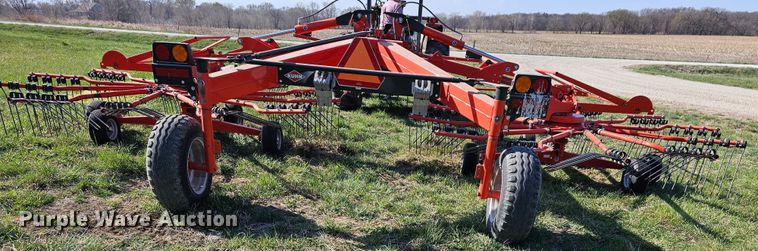 image for item DK1737 Kuhn GA8121  rotary hay rake