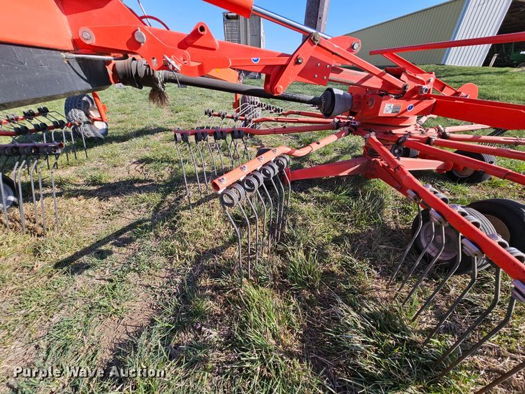 image for item DK1737 Kuhn GA8121  rotary hay rake