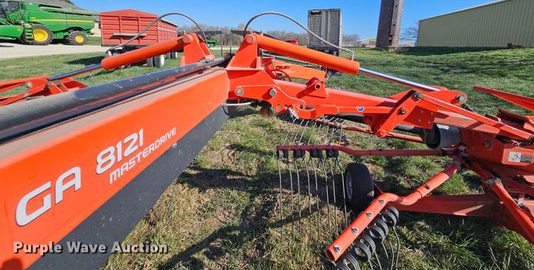 image for item DK1737 Kuhn GA8121  rotary hay rake