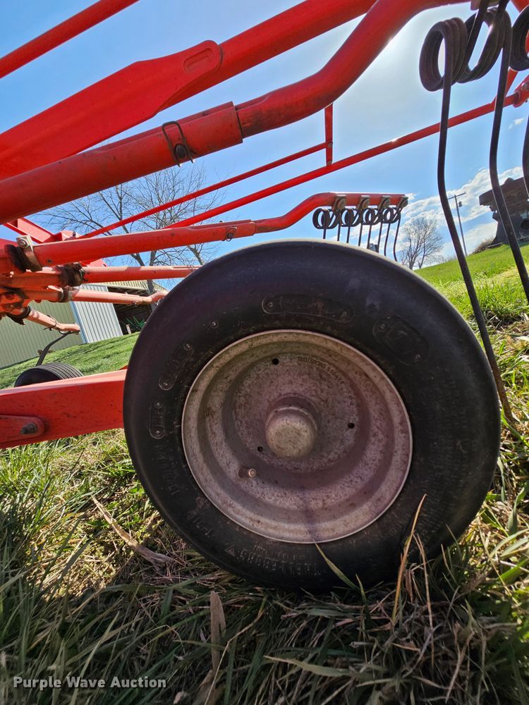 image for item DK1737 Kuhn GA8121  rotary hay rake