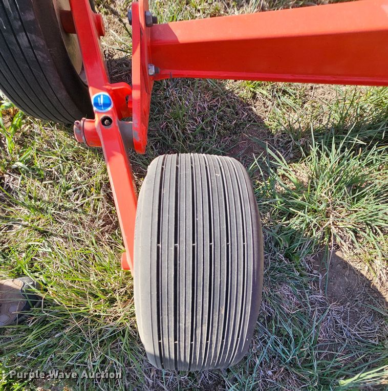 image for item DK1737 Kuhn GA8121  rotary hay rake