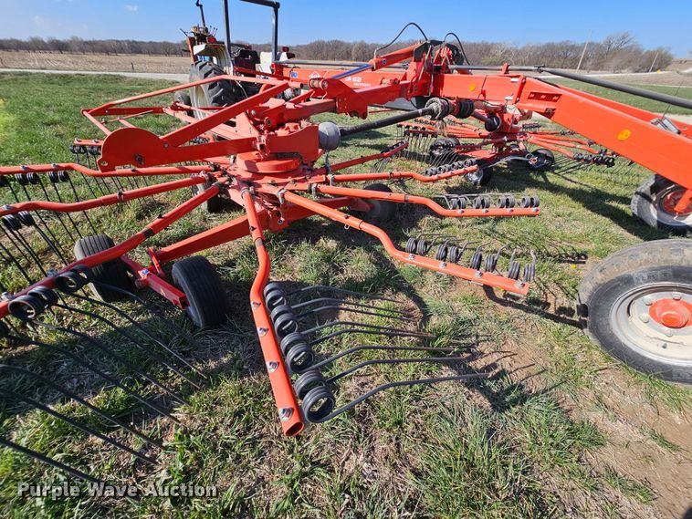 image for item DK1737 Kuhn GA8121  rotary hay rake