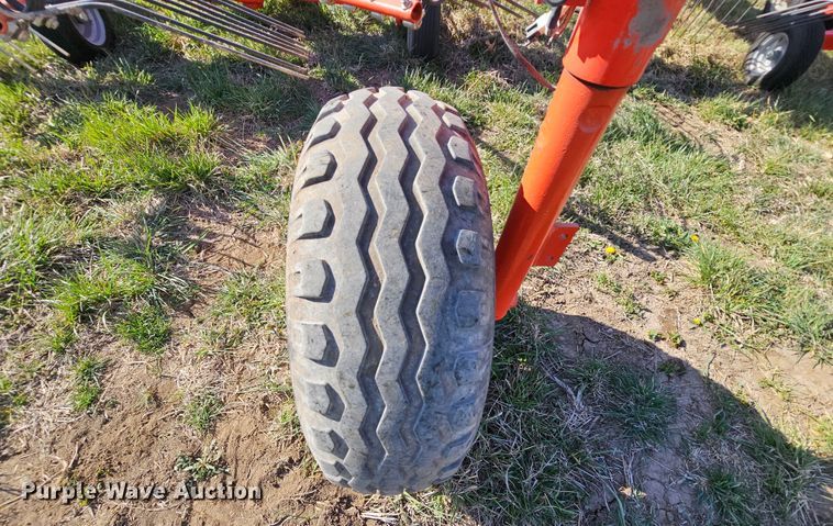 image for item DK1737 Kuhn GA8121  rotary hay rake