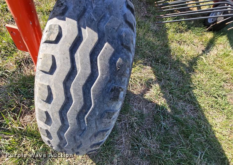 image for item DK1737 Kuhn GA8121  rotary hay rake