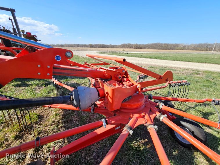 image for item DK1737 Kuhn GA8121  rotary hay rake