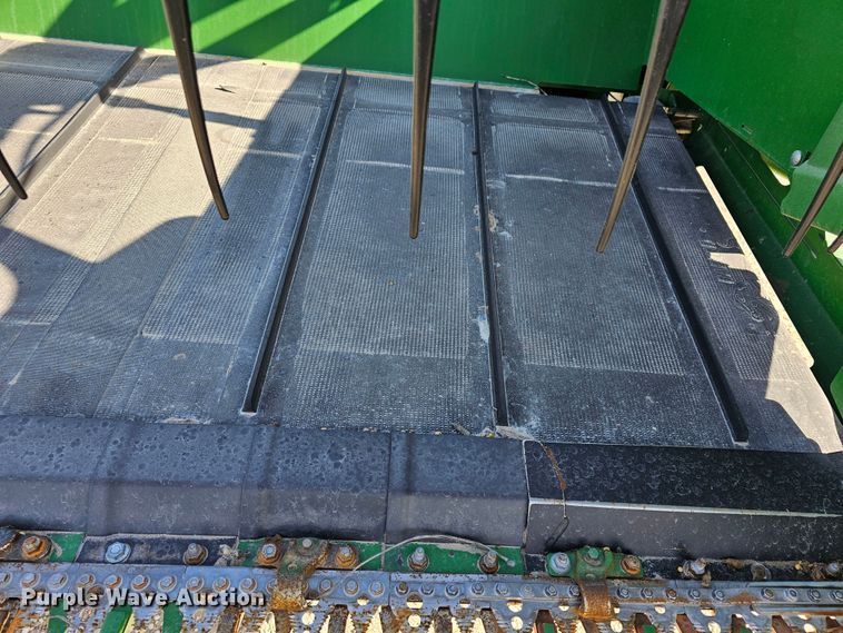 image for item DK1738 2012 John Deere 635FD  flex draper head