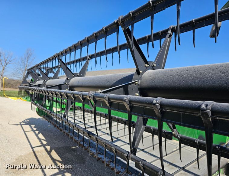 image for item DK1738 2012 John Deere 635FD  flex draper head