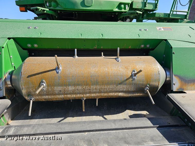 image for item DK1738 2012 John Deere 635FD  flex draper head