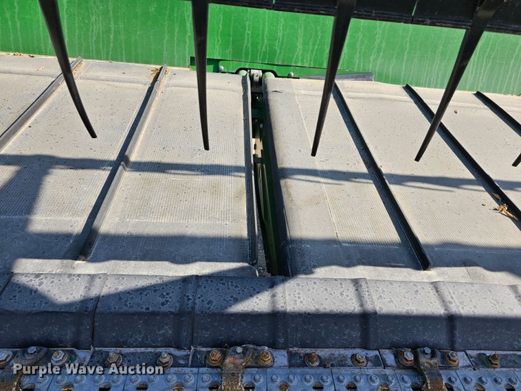 image for item DK1738 2012 John Deere 635FD  flex draper head