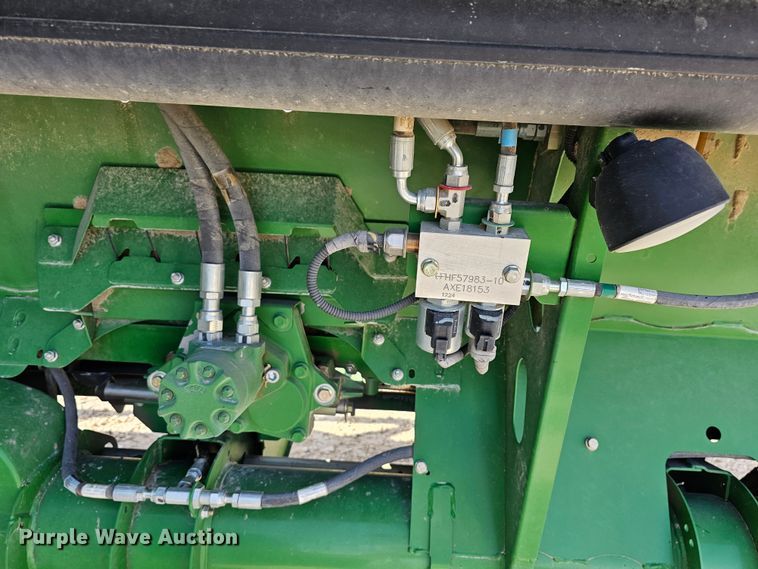 image for item DK1738 2012 John Deere 635FD  flex draper head