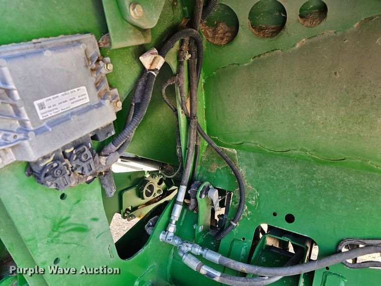 image for item DK1738 2012 John Deere 635FD  flex draper head
