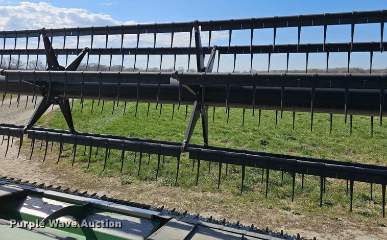 image for item DK1738 2012 John Deere 635FD  flex draper head