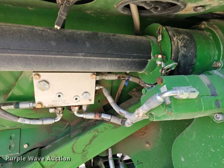 image for item DK1738 2012 John Deere 635FD  flex draper head