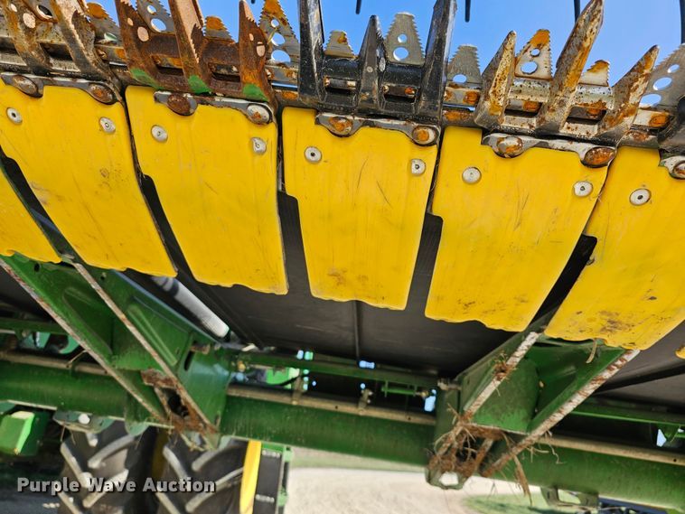 image for item DK1738 2012 John Deere 635FD  flex draper head