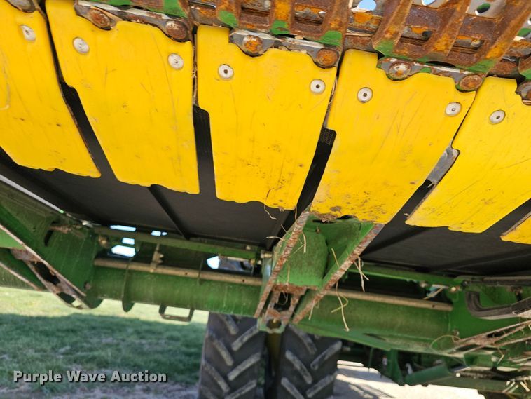 image for item DK1738 2012 John Deere 635FD  flex draper head