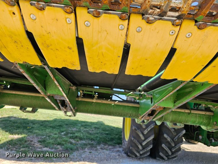 image for item DK1738 2012 John Deere 635FD  flex draper head