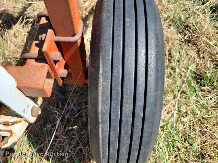 image for item DK5222 Wil-Rich  field cultivator