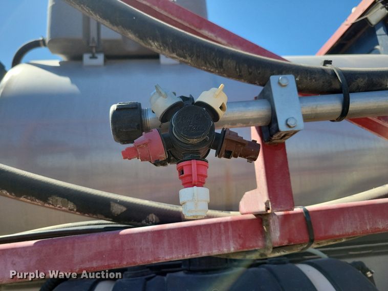image for item DK5230 2005 Case IH Patriot SPX3310  sprayer