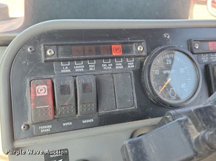 image for item DK5230 2005 Case IH Patriot SPX3310  sprayer