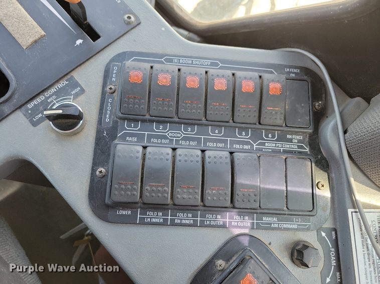 image for item DK5230 2005 Case IH Patriot SPX3310  sprayer