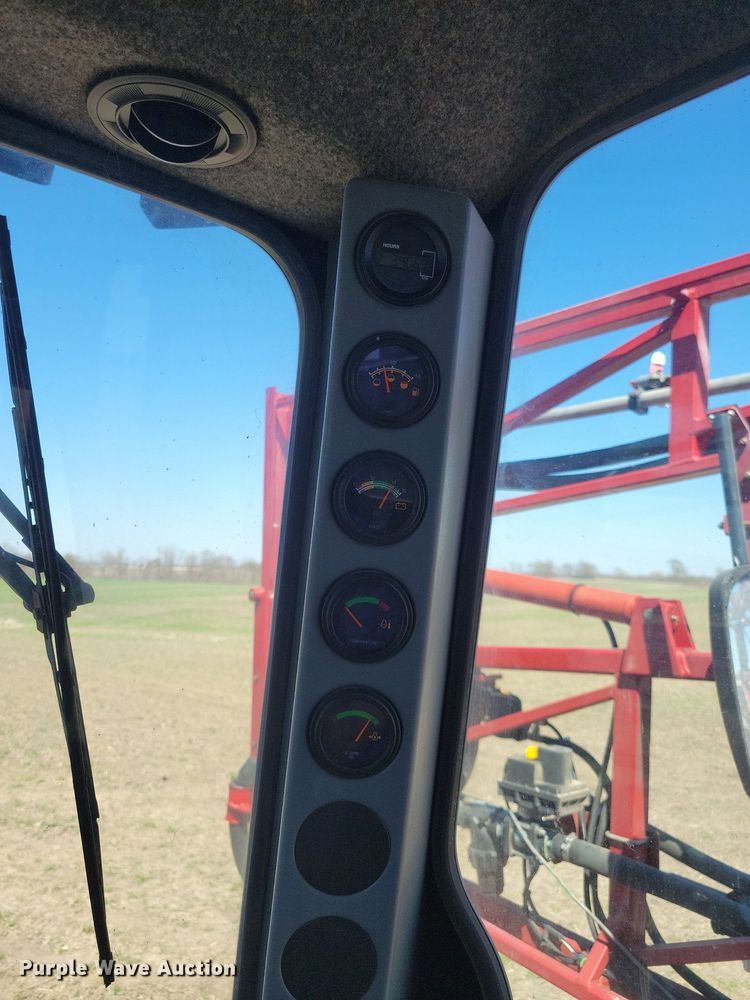 image for item DK5230 2005 Case IH Patriot SPX3310  sprayer