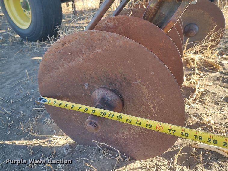 image for item DK7143 John Deere  disk ripper