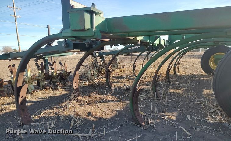 image for item DK7143 John Deere  disk ripper