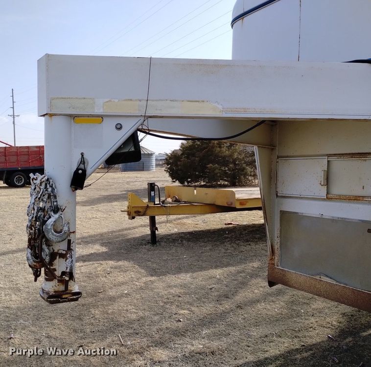 image for item DN6354 1999 Trailmann  livestock trailer
