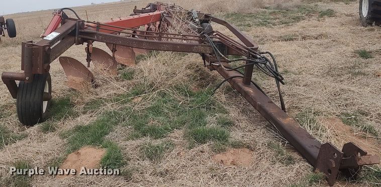 image for item DQ0450 Case  twelve bottom plow