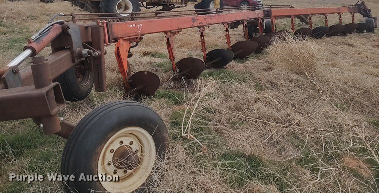 image for item DQ0450 Case  twelve bottom plow